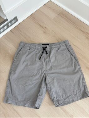 Banana Republic Light Gray Men's Drawstring Shorts